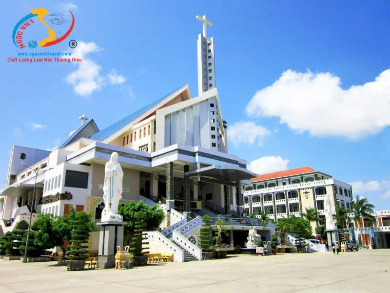 TOUR CÀ MAU - BẠC LIÊU - SÓC TRĂNG, CÁNH ĐỒNG QUẠT GIÓ - KS 5 SAO - XE VIP LIMOUSINE